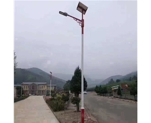 車站太陽能路燈生產(chǎn)廠家