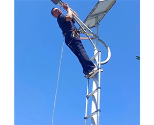 公路太陽(yáng)能路燈生產(chǎn)廠家